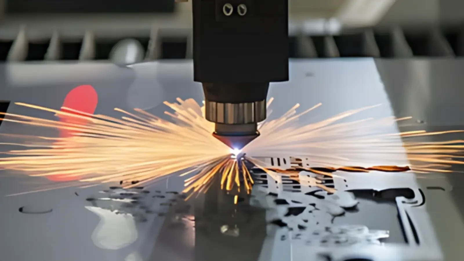 fiber laser cutting